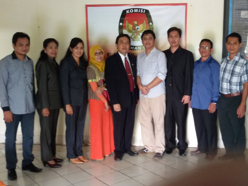 ke KPU Kota Surabaya